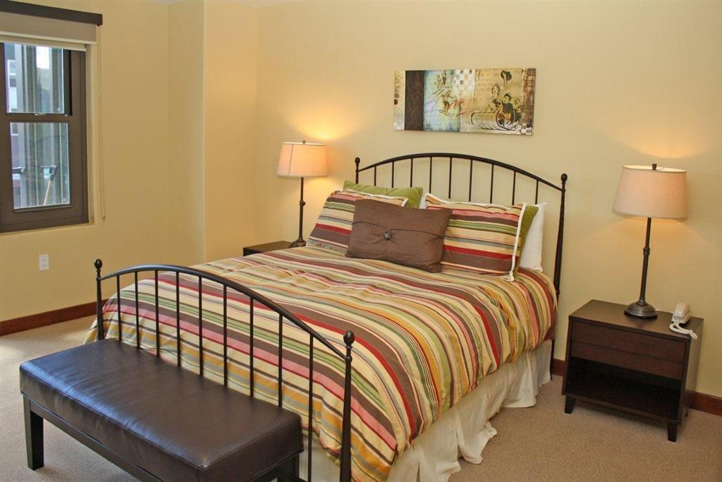 The Lowell Park City Room photo