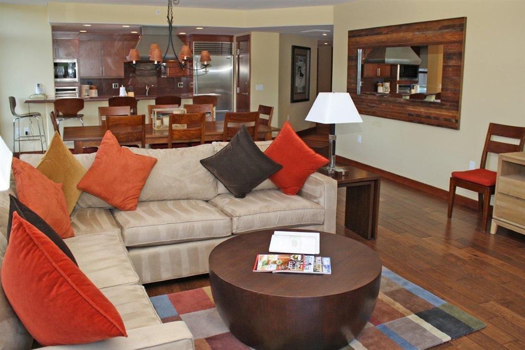 The Lowell Park City Room photo