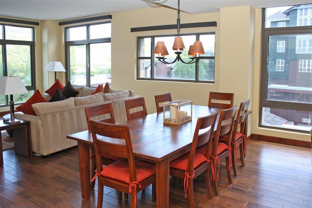 The Lowell Park City Room photo