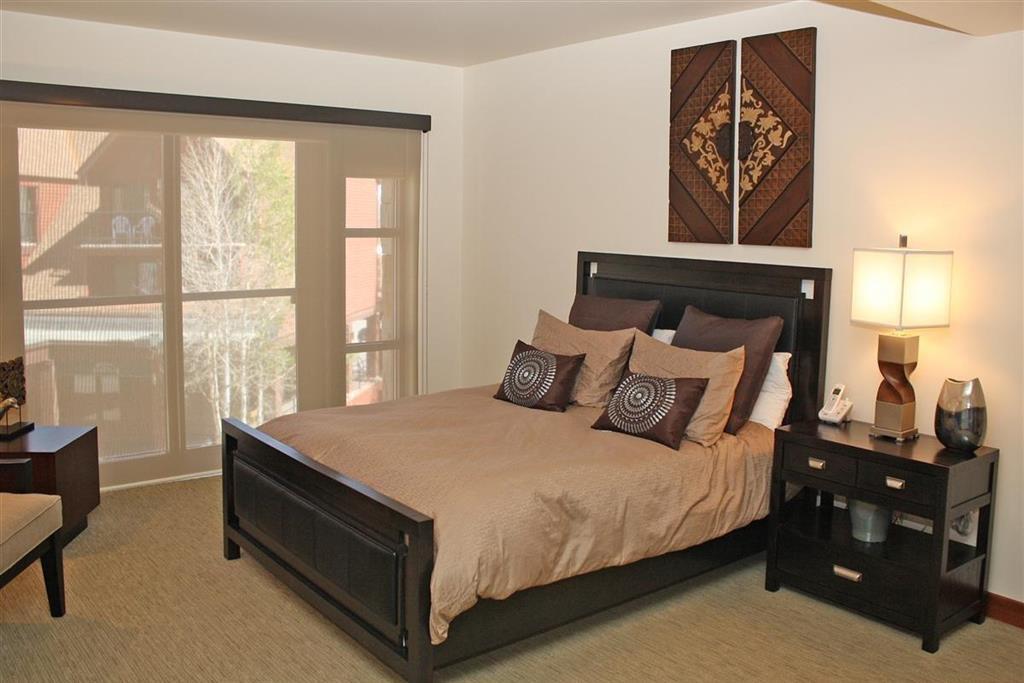 The Lowell Park City Room photo
