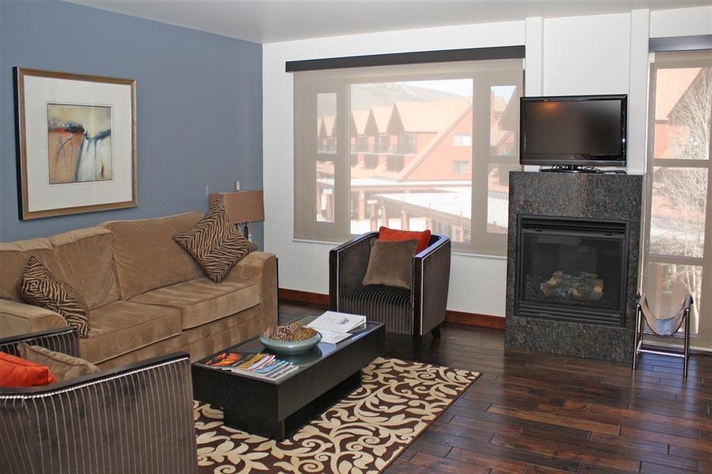 The Lowell Park City Room photo